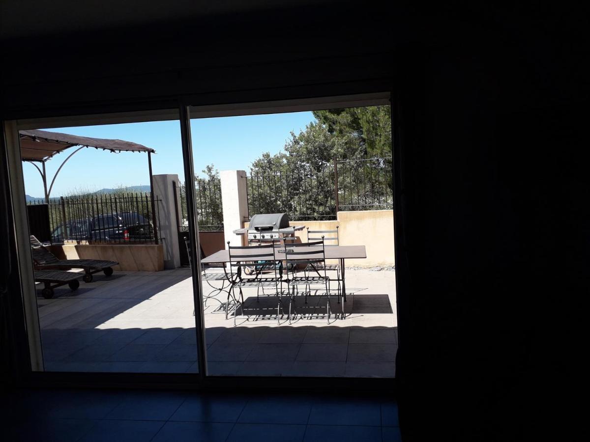 Petit Coin De Paradis Apartment Merindol Exterior photo